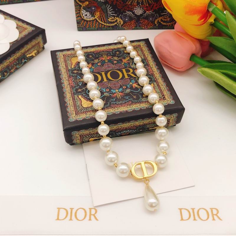 Dior Necklace 07yxq08